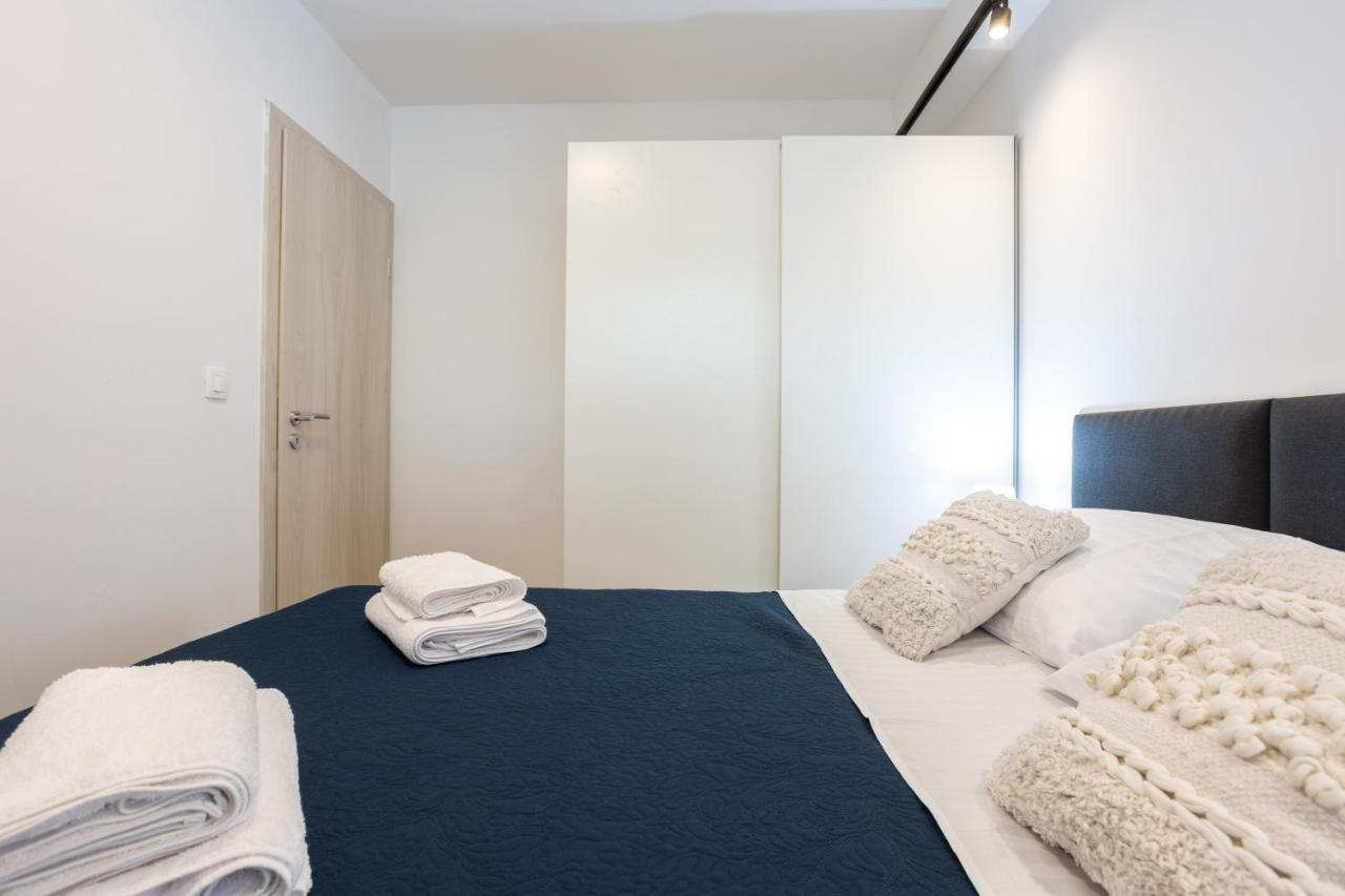 Ferienwohnung Royal Luxe Split Exterior foto